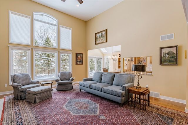 2501 Fairwood Court, Beachwood, OH 44122