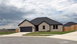 801 W Ramsey Drive, Siloam Springs, AR 72761