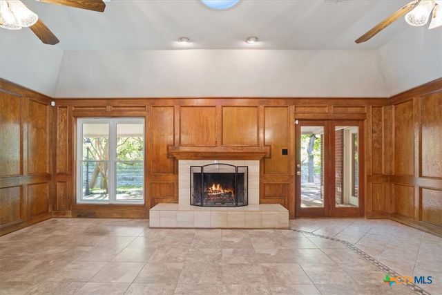 2422 Smith Bluff Road, Salado, TX 76571