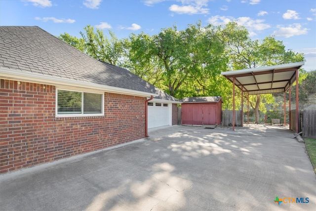 2422 Smith Bluff Road, Salado, TX 76571