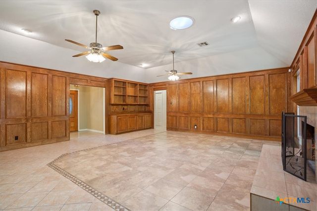 2422 Smith Bluff Road, Salado, TX 76571