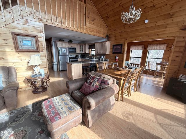 3767 Old Mountain Raod Road, Sevierville, TN 37876