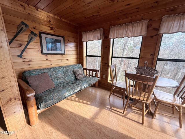 3767 Old Mountain Raod Road, Sevierville, TN 37876