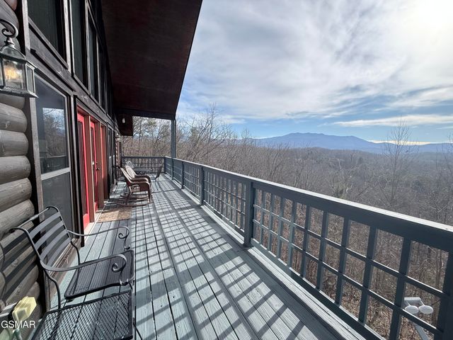 3767 Old Mountain Raod Road, Sevierville, TN 37876