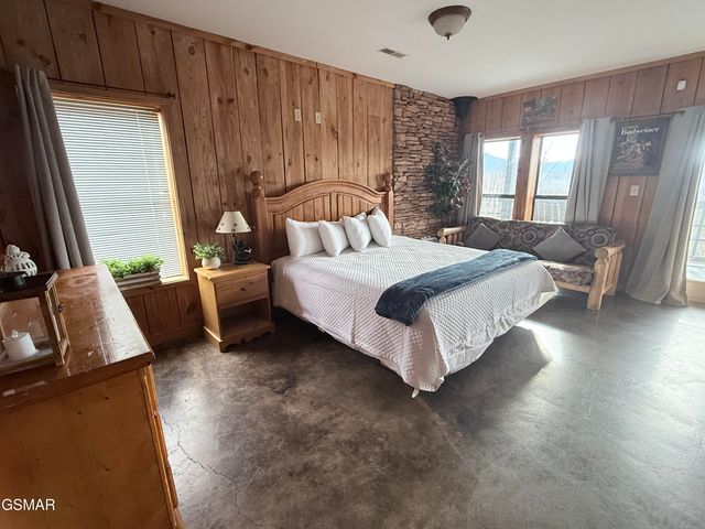 3767 Old Mountain Raod Road, Sevierville, TN 37876