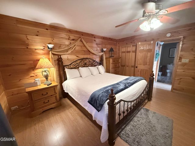 3767 Old Mountain Raod Road, Sevierville, TN 37876