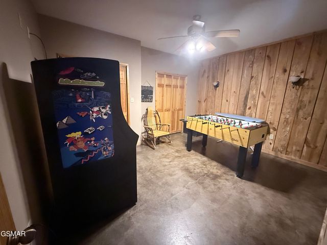 3767 Old Mountain Raod Road, Sevierville, TN 37876