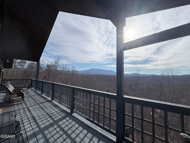 3767 Old Mountain Raod Road, Sevierville, TN 37876