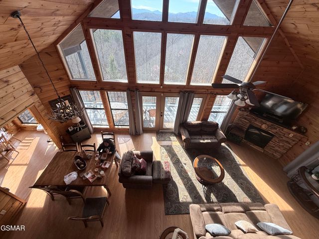 3767 Old Mountain Raod Road, Sevierville, TN 37876