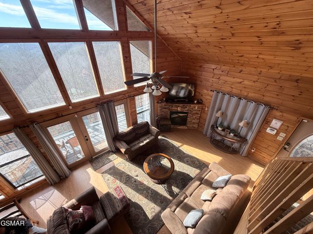 3767 Old Mountain Raod Road, Sevierville, TN 37876