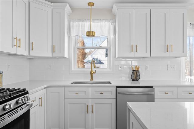 50 Rosemont Avenue, Johnston, RI 02919