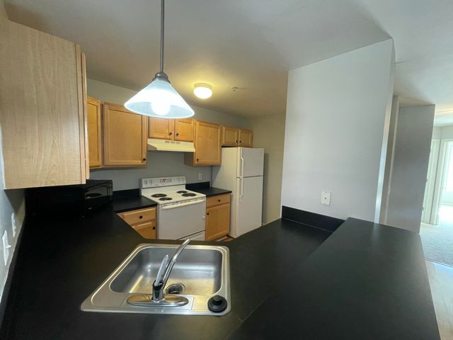 2838 Barclay Way, Ann Arbor, MI 48105