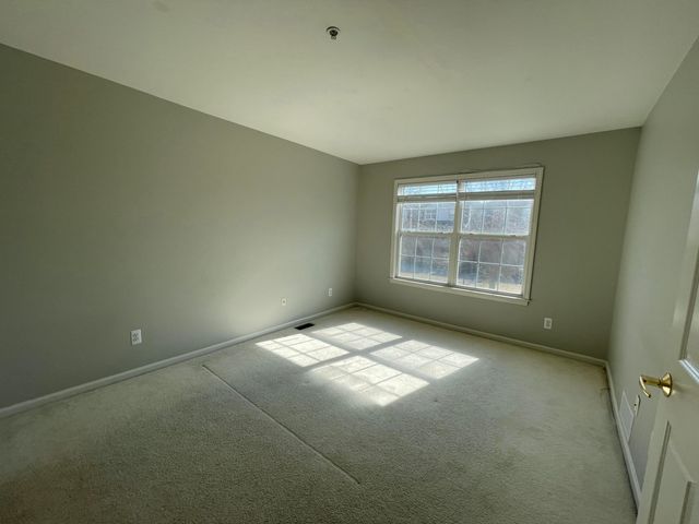 2838 Barclay Way, Ann Arbor, MI 48105