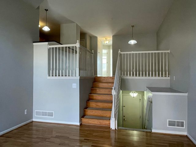 2838 Barclay Way, Ann Arbor, MI 48105