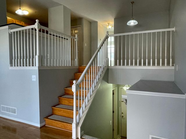 2838 Barclay Way, Ann Arbor, MI 48105