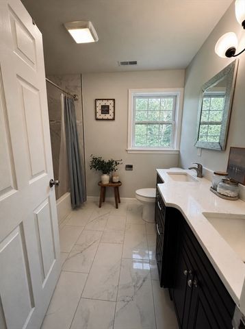 368 Dudley Oxford Rd, Dudley, MA 01571