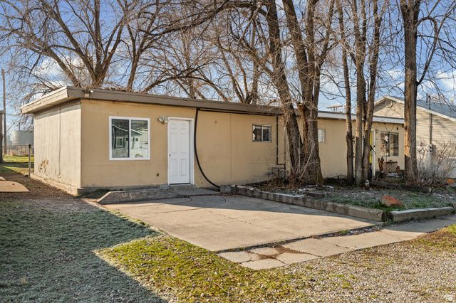 1461 W SUNSET AVE, West Valley City, UT 84119