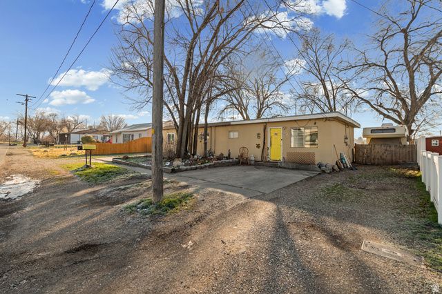 1461 W SUNSET AVE, West Valley City, UT 84119