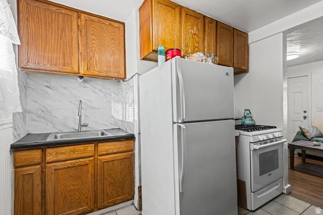 1461 W SUNSET AVE, West Valley City, UT 84119