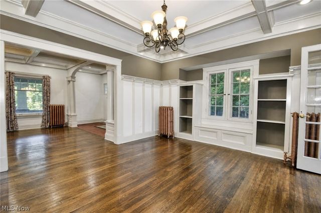 3186 Oak Road, Cleveland Heights, OH 44118