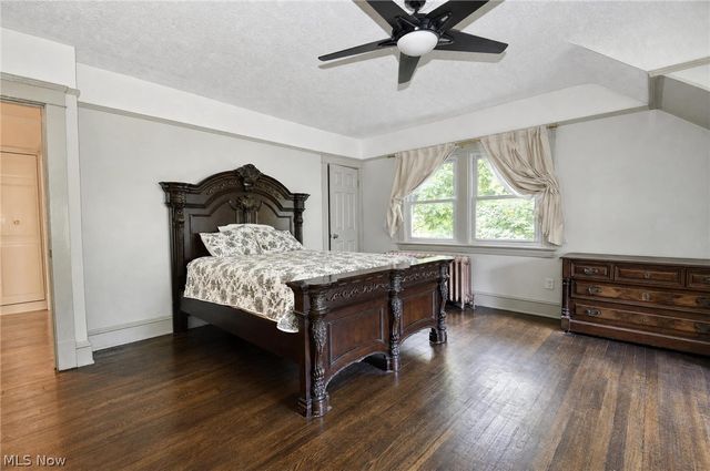 3186 Oak Road, Cleveland Heights, OH 44118