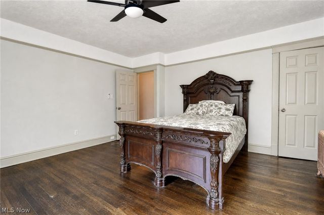 3186 Oak Road, Cleveland Heights, OH 44118