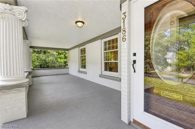 3186 Oak Road, Cleveland Heights, OH 44118