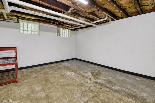 3186 Oak Road, Cleveland Heights, OH 44118