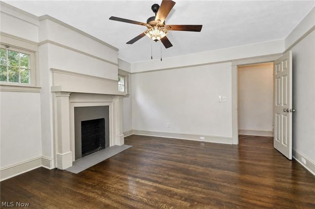 3186 Oak Road, Cleveland Heights, OH 44118