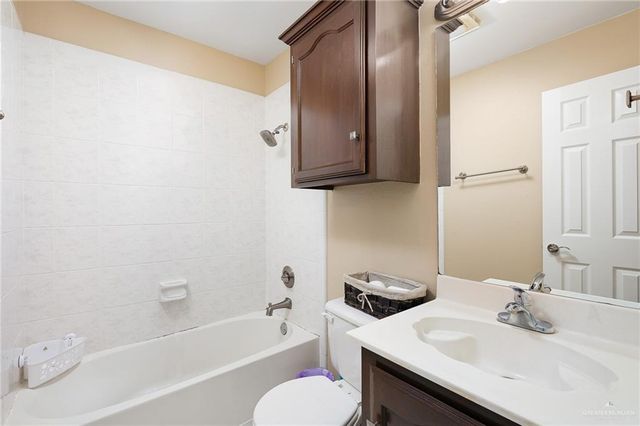 2613 Umbrellabird Avenue, Mcallen, TX 78504