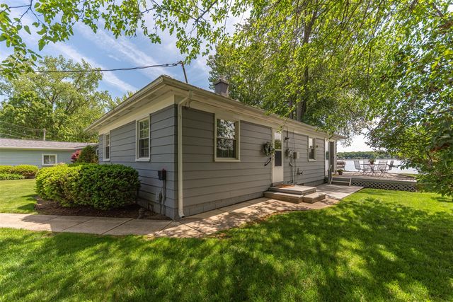 9547 Crestline Drive, Pinckney, MI 48169