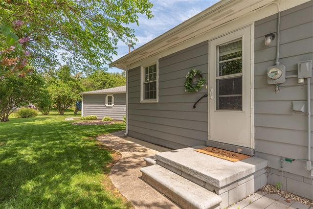 9547 Crestline Drive, Pinckney, MI 48169