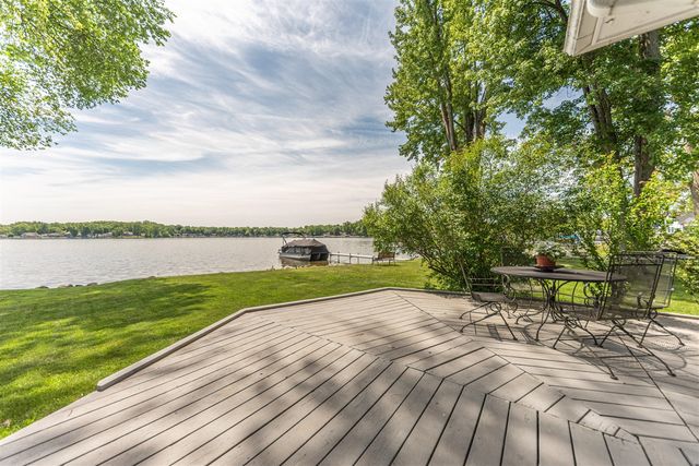 9547 Crestline Drive, Pinckney, MI 48169