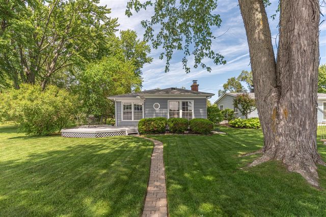 9547 Crestline Drive, Pinckney, MI 48169