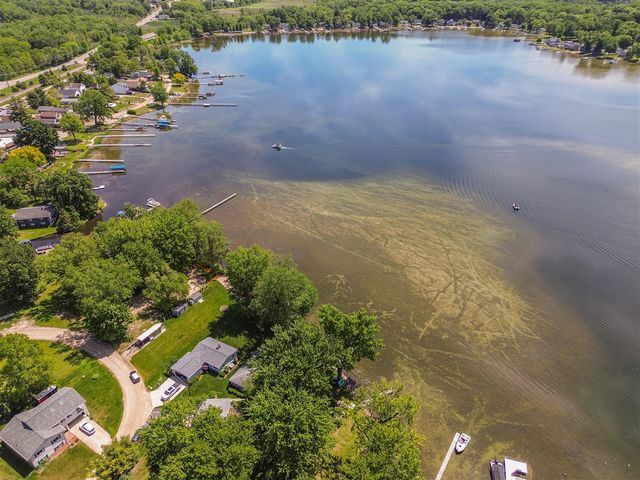 9547 Crestline Drive, Pinckney, MI 48169