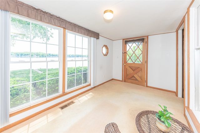 9547 Crestline Drive, Pinckney, MI 48169