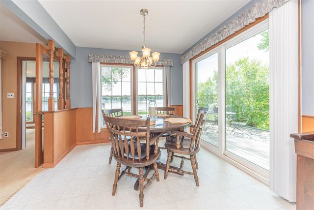 9547 Crestline Drive, Pinckney, MI 48169
