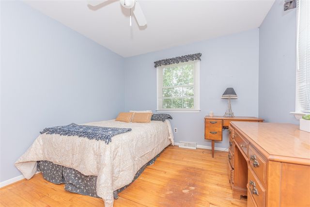 9547 Crestline Drive, Pinckney, MI 48169