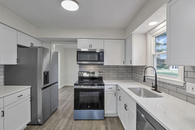 11715 Village Drive, Pickerington, OH 43147