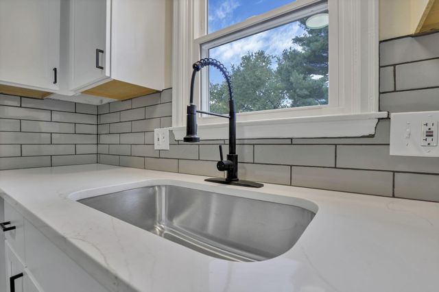 11715 Village Drive, Pickerington, OH 43147