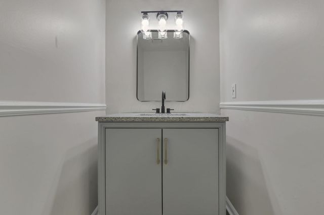 11715 Village Drive, Pickerington, OH 43147