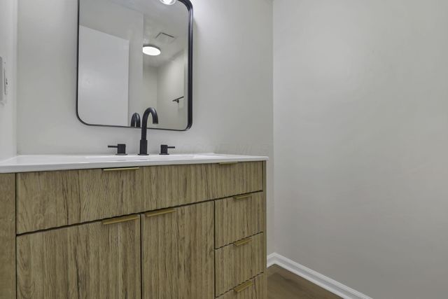 11715 Village Drive, Pickerington, OH 43147