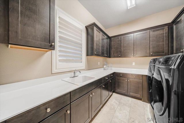 541 Ledge, San Marcos, CA 92078