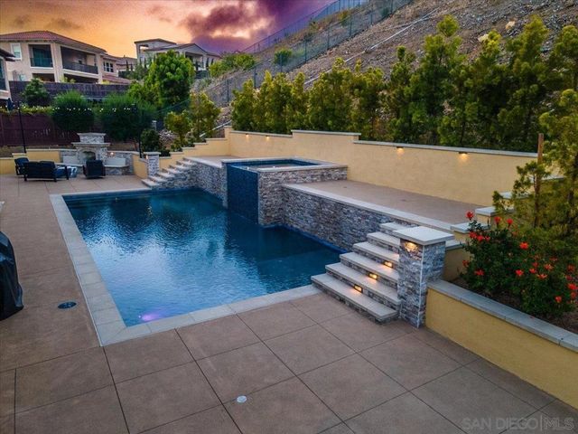 541 Ledge, San Marcos, CA 92078