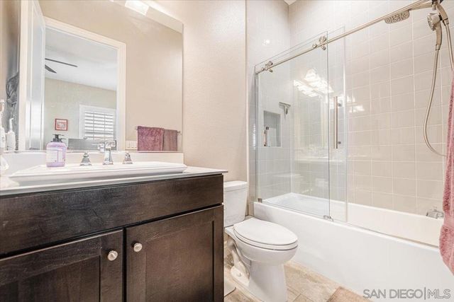 541 Ledge, San Marcos, CA 92078