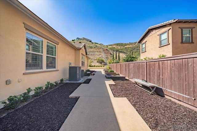 541 Ledge, San Marcos, CA 92078