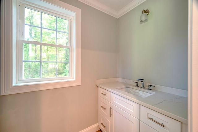 27 Valley Road, Holbrook, MA 02343