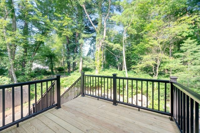 27 Valley Road, Holbrook, MA 02343