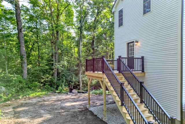 27 Valley Road, Holbrook, MA 02343