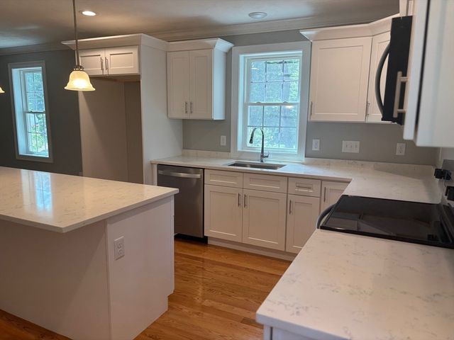 27 Valley Road, Holbrook, MA 02343